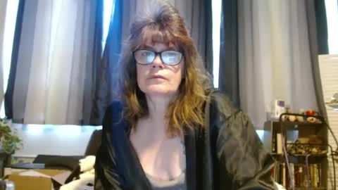 lucylling online show from 02.25.25