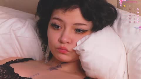 lucyvee online show from 12.21.24