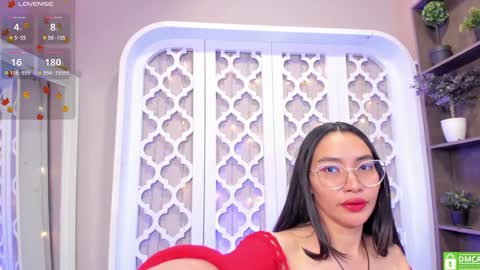 Lucy Liiu online show from 01.05.25