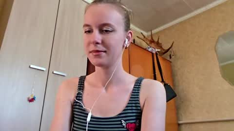 Snapshot of lucyzachar chatting on 04.02.26 Sofia online show from 04.02.26