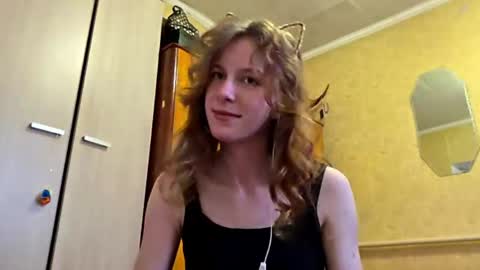 Snapshot of lucyzachar chatting on 04.13.26 Sofia online show from 04.13.26