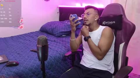 Snapshot of lufehott chatting on 12.31.24 lufehott online show from 12.31.24