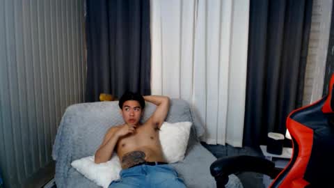 Snapshot of luigi_moreno chatting on 03.05.25 luigi_moreno online show from 03.05.25