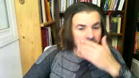 Snapshot of luigijohn chatting on 11.24.25 LUIGIJOHN online show from 11.24.25