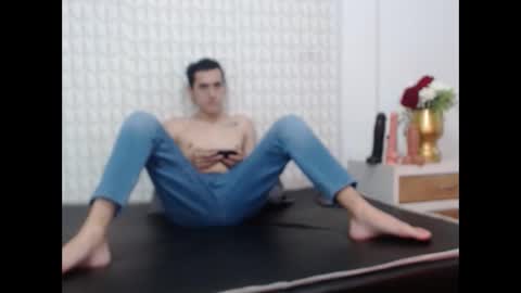 Snapshot of luigimarchetti chatting on 09.21.25 luigimarchetti online show from 09.21.25