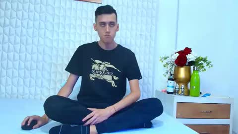 Snapshot of luigimarchetti chatting on 10.20.25 luigimarchetti online show from 10.20.25