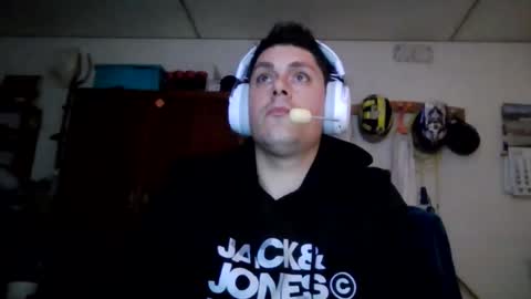 Snapshot of luis2423 chatting on 02.26.26 A slave to the mistress.. un esclavo para las amas dominantes. online show from 02.26.26