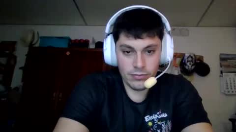 Snapshot of luis2423 chatting on 03.03.26 A slave to the mistress.. un esclavo para las amas dominantes. online show from 03.03.26