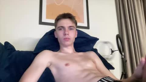 Snapshot of luis_7777 chatting on 11.28.25 Luis online show from 11.28.25