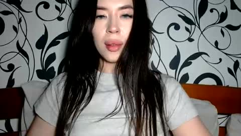Snapshot of luisa_domina chatting on 06.25.26 luisa lovedom online show from 06.25.26