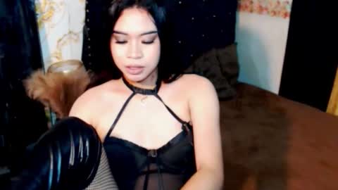 Snapshot of luisaellanor chatting on 02.05.25 luisaellanor online show from 02.05.25