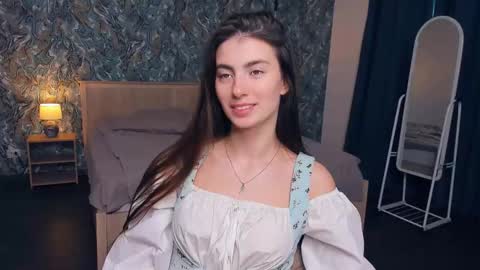 Snapshot of luisatsing chatting on 10.16.25 Luisa online show from 10.16.25