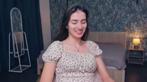 Snapshot of luisatsing chatting on 10.23.25 Luisa online show from 10.23.25