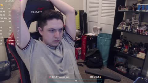 Snapshot of luisdiaztube chatting on 01.02.25 Luisdiaztube online show from 01.02.25