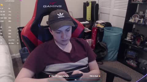 Snapshot of luisdiaztube chatting on 01.07.25 Luisdiaztube online show from 01.07.25