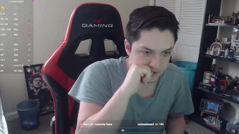 Snapshot of luisdiaztube chatting on 01.25.25 Luisdiaztube online show from 01.25.25