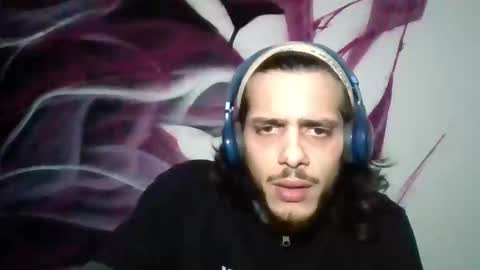 Snapshot of luisitodescomunica chatting on 02.15.26 Luisito Descomunica online show from 02.15.26