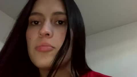 Snapshot of luissa_p chatting on 10.08.25 Luissa online show from 10.08.25