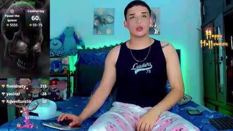 luisstevens01 online show from 10.14.25