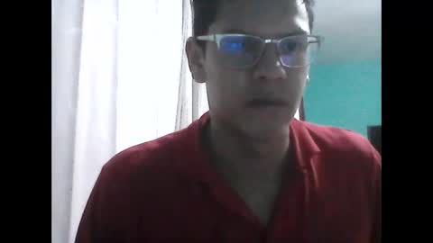 Snapshot of luiyi1997 chatting on 02.09.25 EroticMan online show from 02.09.25