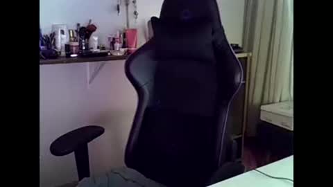 Snapshot of luizacandy chatting on 12.18.24 luizacandy online show from 12.18.24