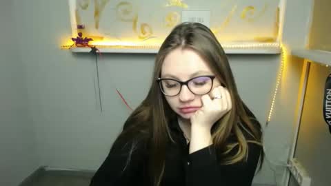 Luiza online show from 02.14.25