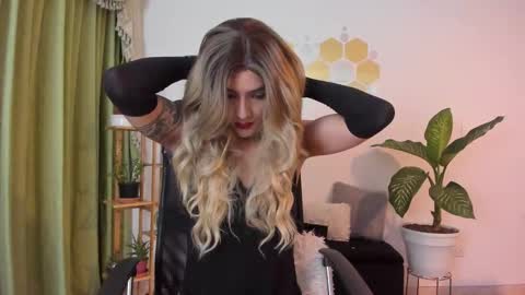 Luka Castillo online show from 02.12.26