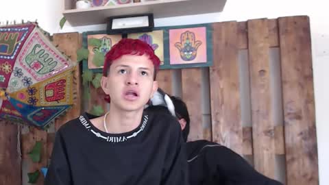 Snapshot of lukasandselena chatting on 11.12.25 lukasandselena online show from 11.12.25