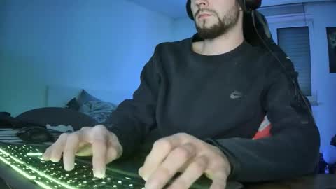 lukasschoetz online show from 03.30.26