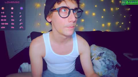 Snapshot of lukatripp chatting on 02.28.25 lukatripp online show from 02.28.25