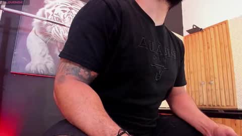 Snapshot of luke__09 chatting on 11.14.25 LUKE online show from 11.14.25