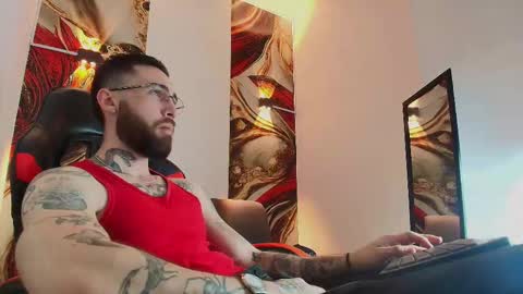 Snapshot of luke_davis01 chatting on 10.27.25 LUKE online show from 10.27.25