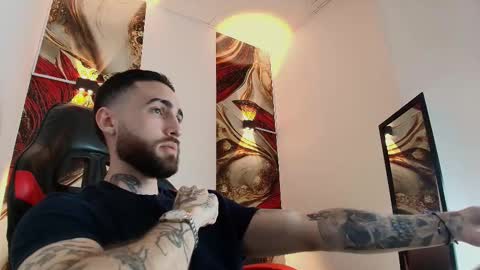 Snapshot of luke_davis01 chatting on 10.29.25 LUKE online show from 10.29.25