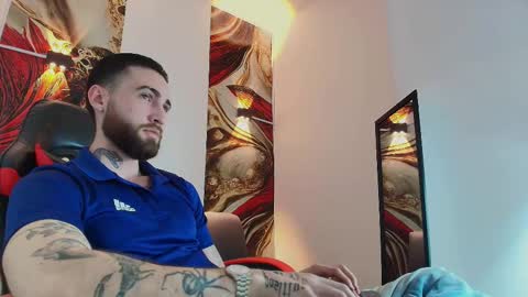 Snapshot of luke_davis01 chatting on 11.07.25 LUKE online show from 11.07.25