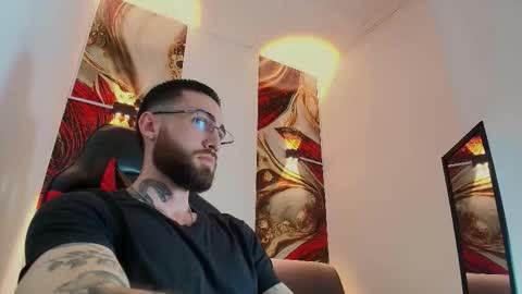 Snapshot of luke_davis01 chatting on 11.15.25 LUKE online show from 11.15.25