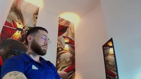 Snapshot of luke_davis01 chatting on 11.18.25 LUKE online show from 11.18.25