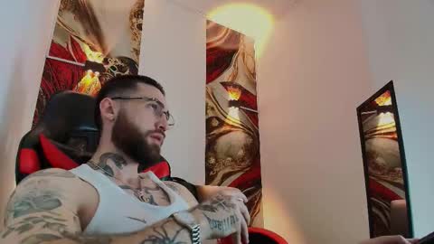 Snapshot of luke_davis01 chatting on 11.27.25 LUKE online show from 11.27.25