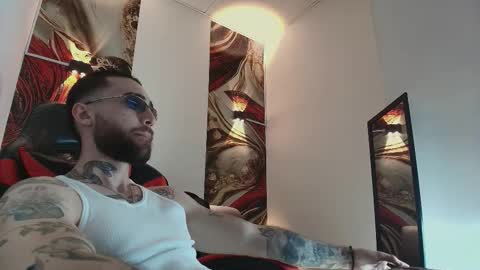 Snapshot of luke_davis01 chatting on 12.15.25 LUKE online show from 12.15.25