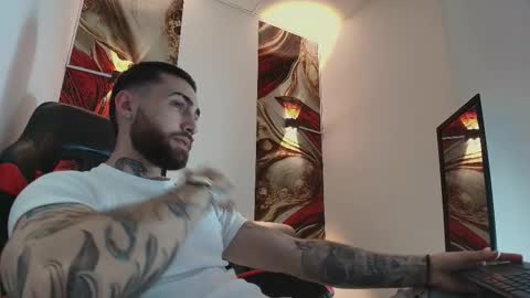 Snapshot of luke_davis01 chatting on 12.16.25 LUKE online show from 12.16.25