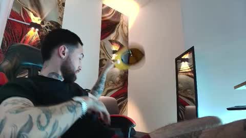 Snapshot of luke_davis01 chatting on 12.22.25 LUKE online show from 12.22.25