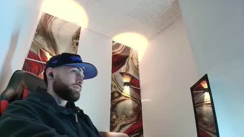 Snapshot of luke_davis01 chatting on 01.13.26 LUKE online show from 01.13.26