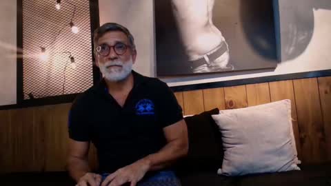 Snapshot of lukecrews chatting on 01.28.25 Luke Crews online show from 01.28.25