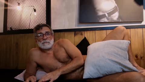 Snapshot of lukecrews chatting on 01.28.25 Luke Crews online show from 01.28.25