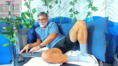 Snapshot of lukecrews chatting on 02.18.25 Luke Crews online show from 02.18.25