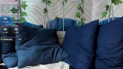 Snapshot of lukecrews chatting on 03.11.25 Luke Crews online show from 03.11.25