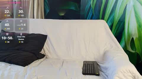 Snapshot of lukecrews chatting on 01.07.26 Luke Crews online show from 01.07.26