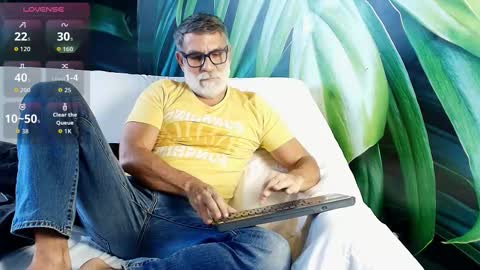 Snapshot of lukecrews chatting on 01.09.26 Luke Crews online show from 01.09.26