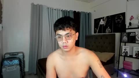 Snapshot of lukeevansx chatting on 09.13.25 LUKE online show from 09.13.25