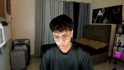 Snapshot of lukeevansx chatting on 09.14.25 LUKE online show from 09.14.25