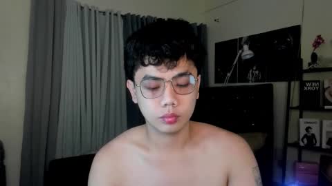 Snapshot of lukeevansx chatting on 09.19.25 LUKE online show from 09.19.25